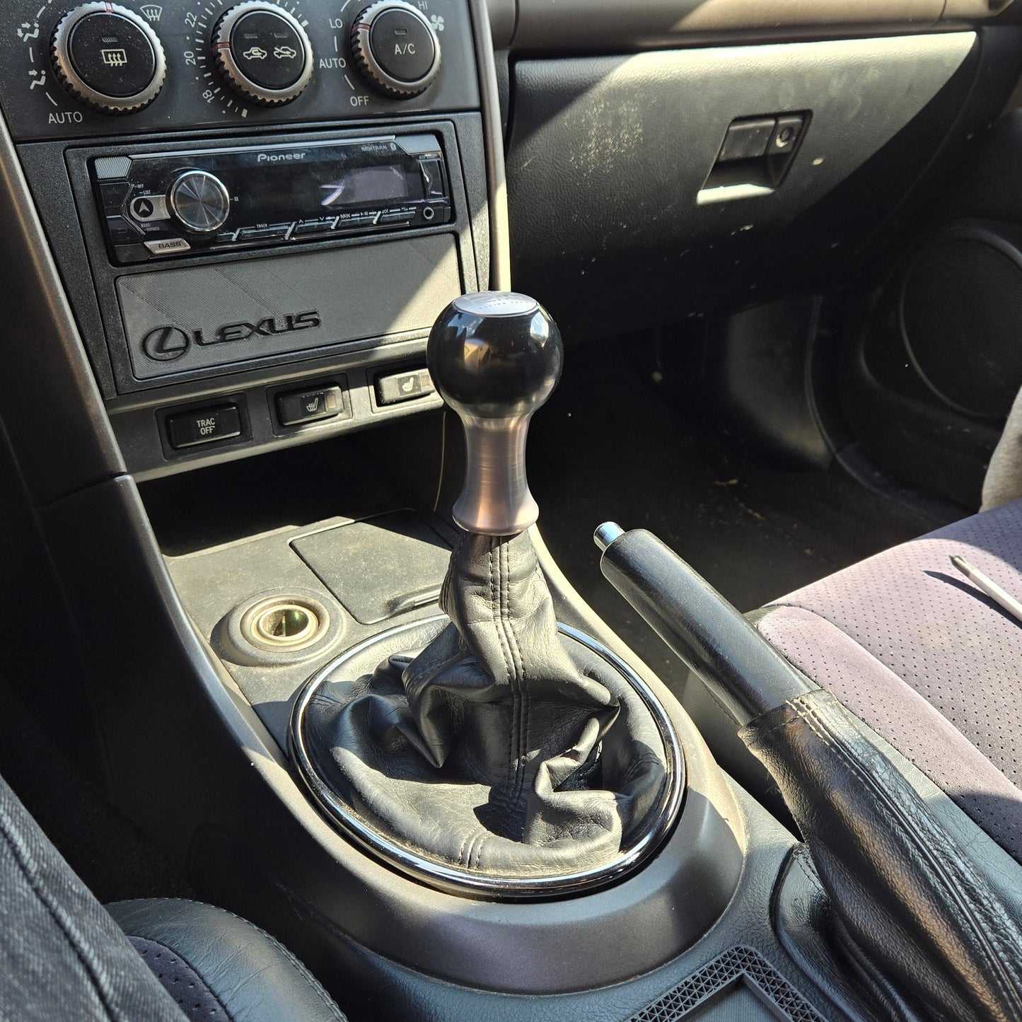 Shift Boot Lexus IS300/Toyota Altezza OEM